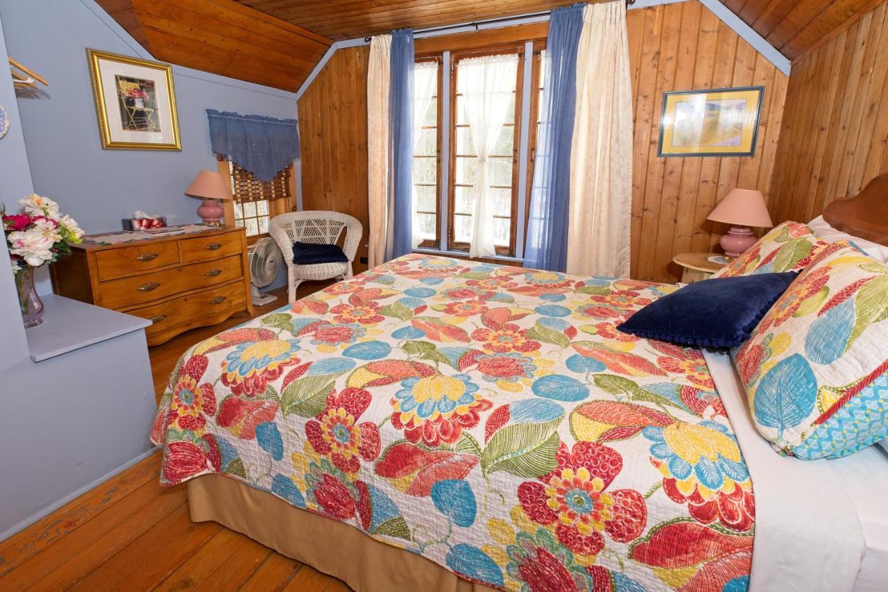 Sur La Cote Inn