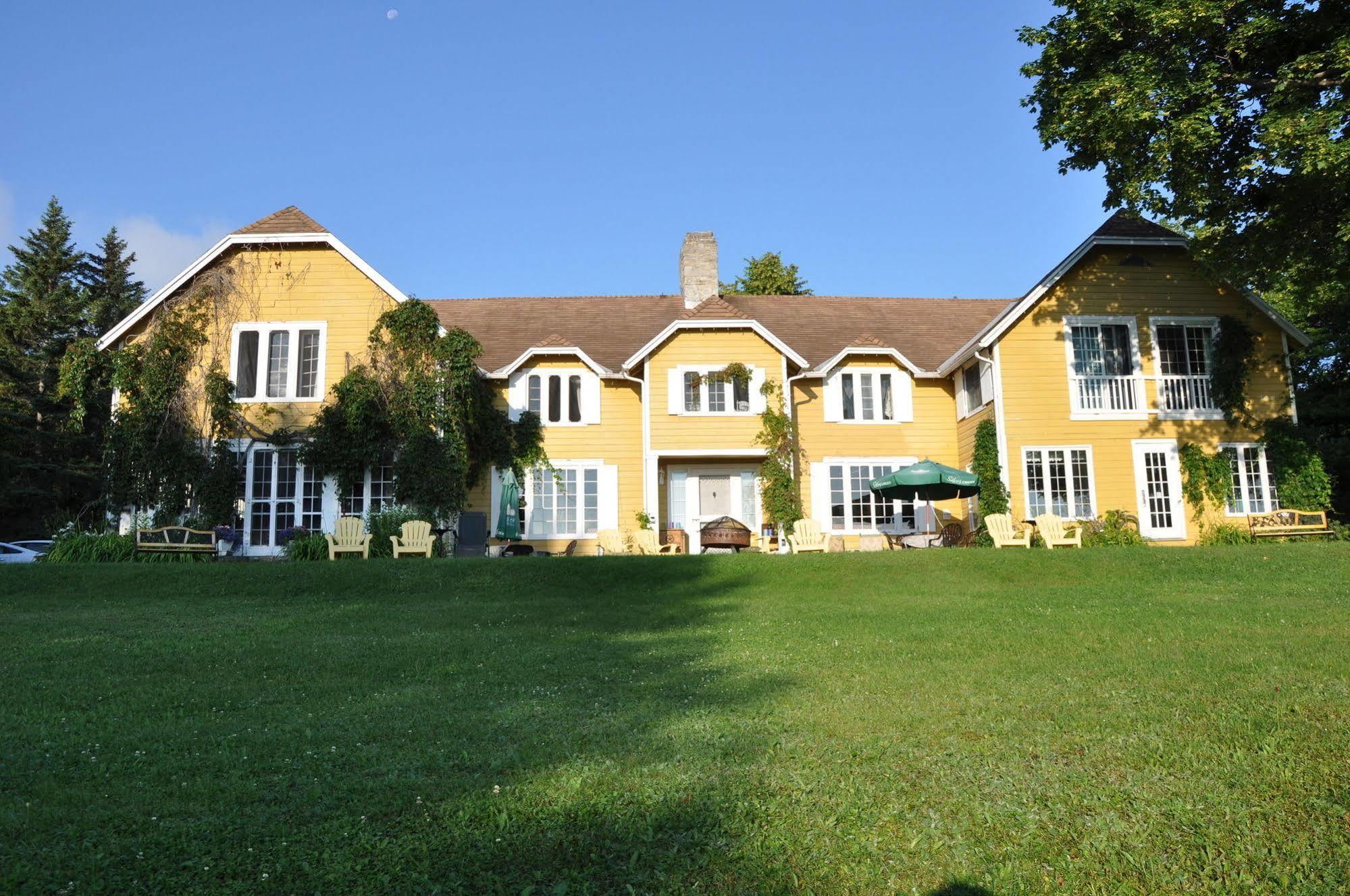 Inn Sur La Cote 2*